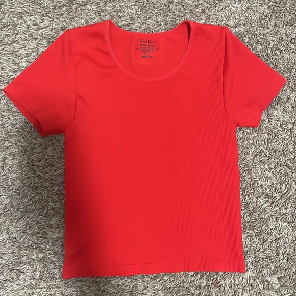 2 Faded Rose ESSENTIALS Shirts - Picture 2 of 5